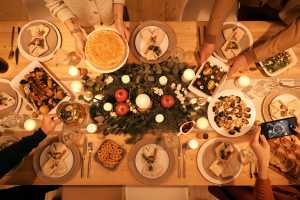 How to manage your finances before Noche buena?